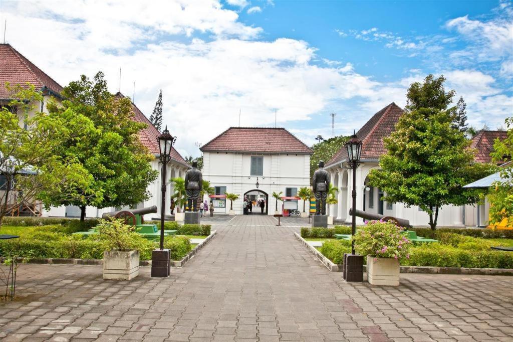 Al Abror Homestay Mandala Krida Mitra Reddoorz Yogyakarta Exterior photo
