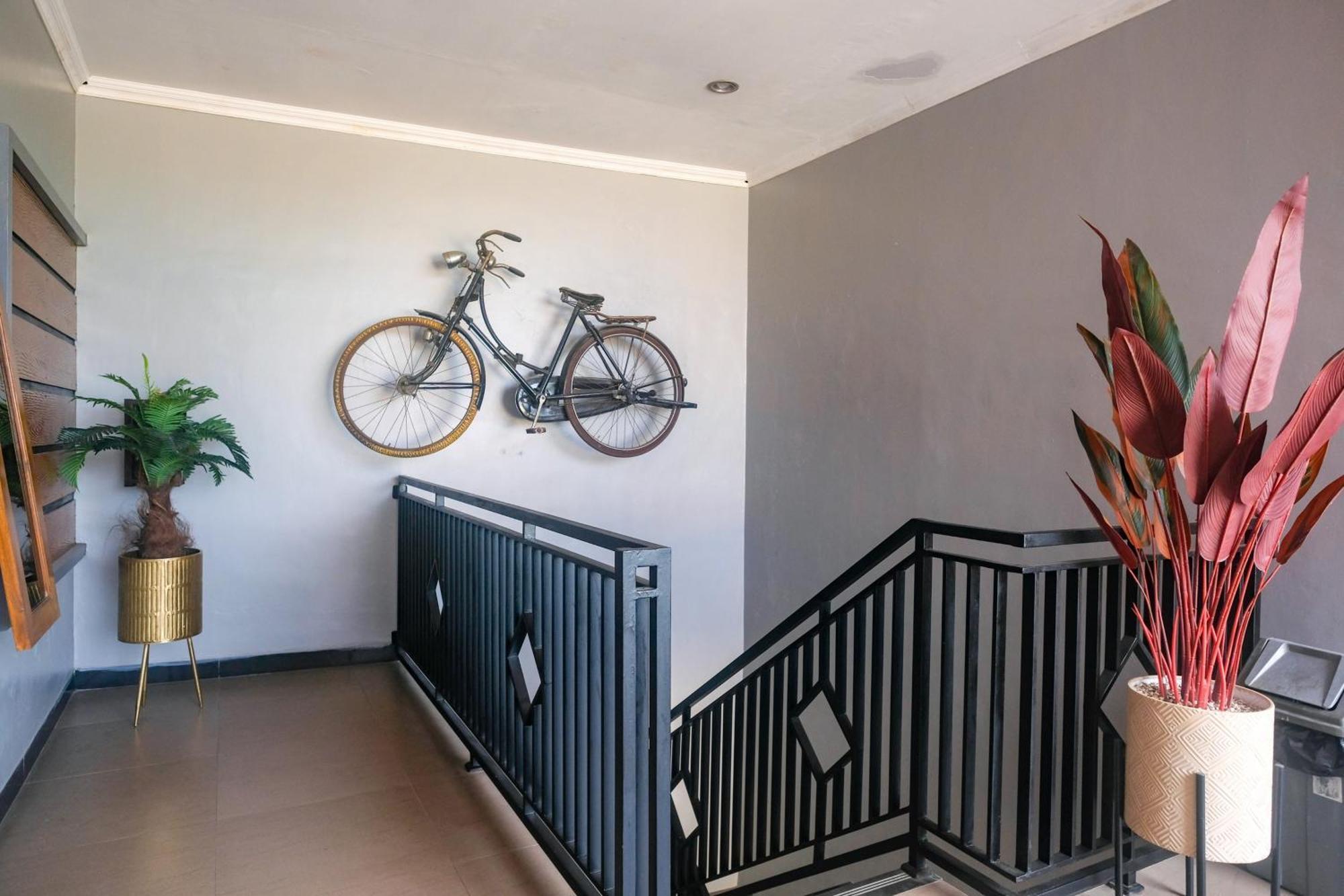 Al Abror Homestay Mandala Krida Mitra Reddoorz Yogyakarta Exterior photo