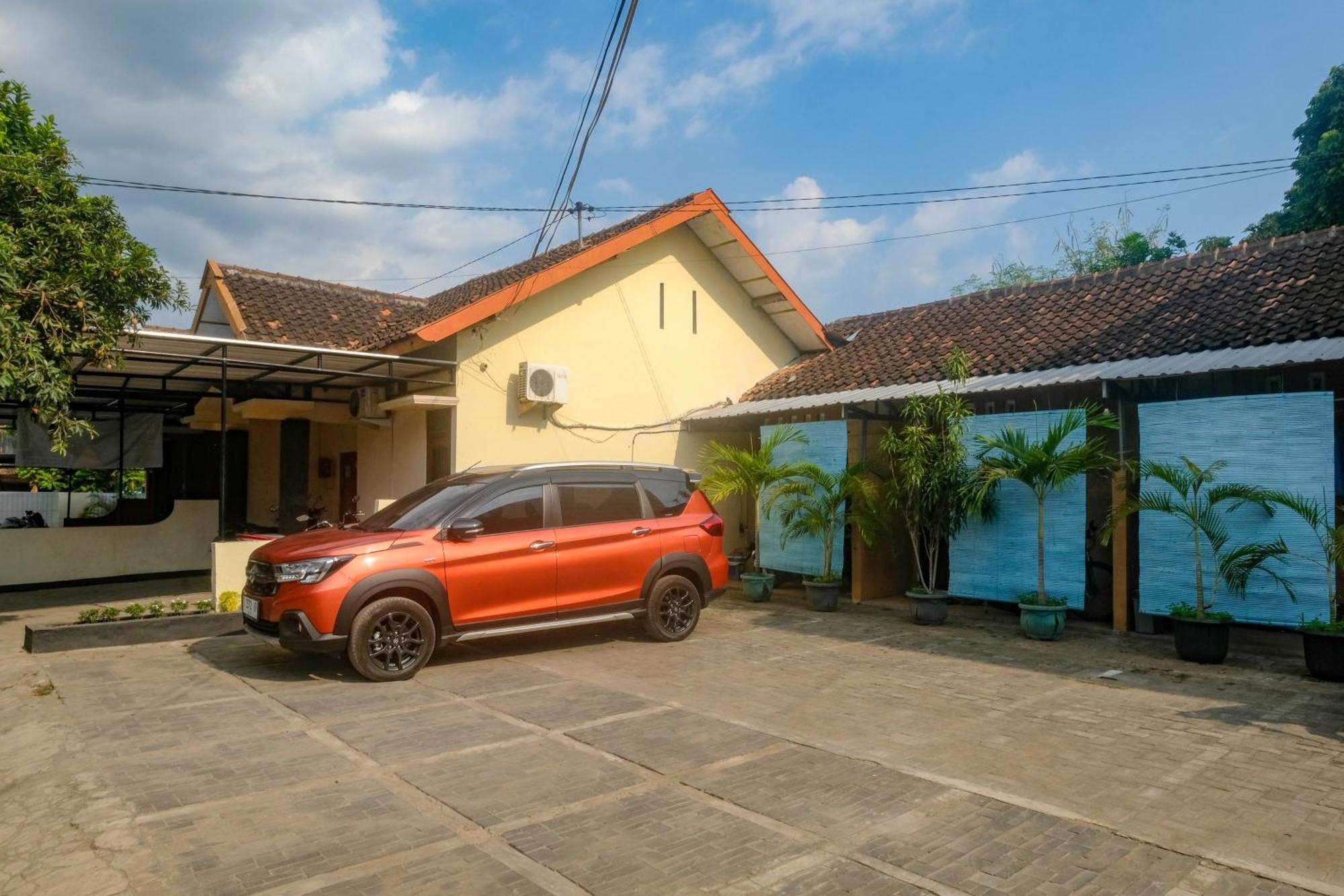 Al Abror Homestay Mandala Krida Mitra Reddoorz Yogyakarta Exterior photo