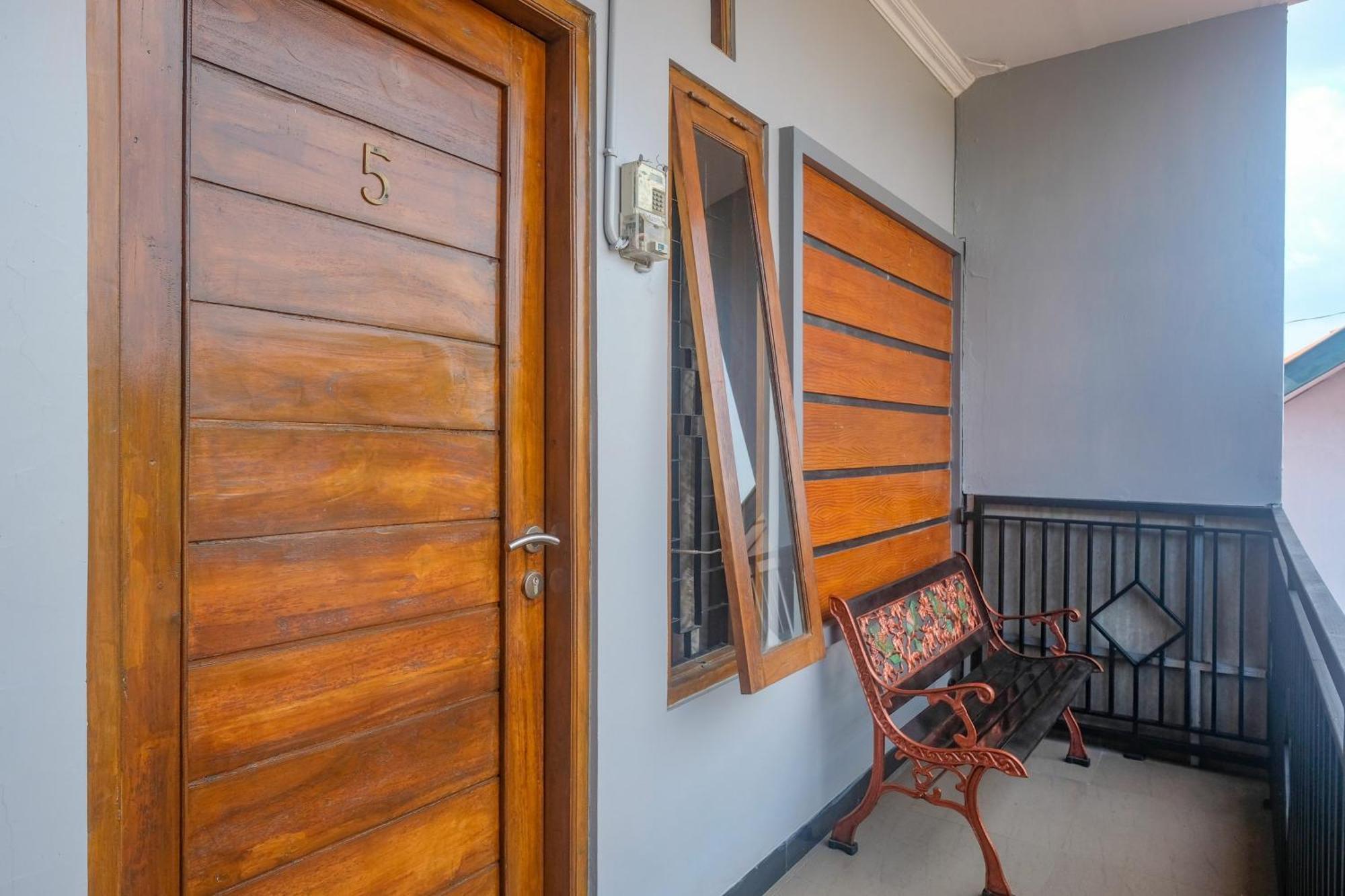 Al Abror Homestay Mandala Krida Mitra Reddoorz Yogyakarta Exterior photo