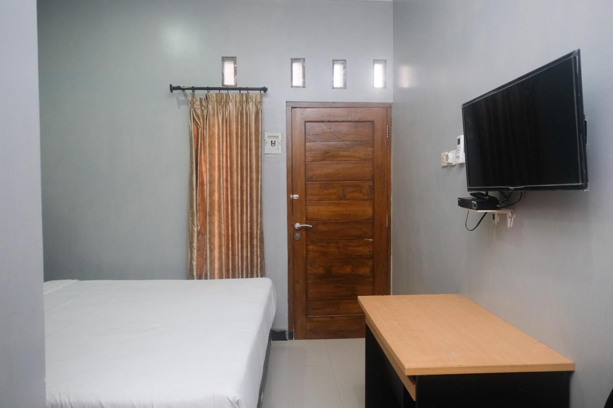 Al Abror Homestay Mandala Krida Mitra Reddoorz Yogyakarta Exterior photo